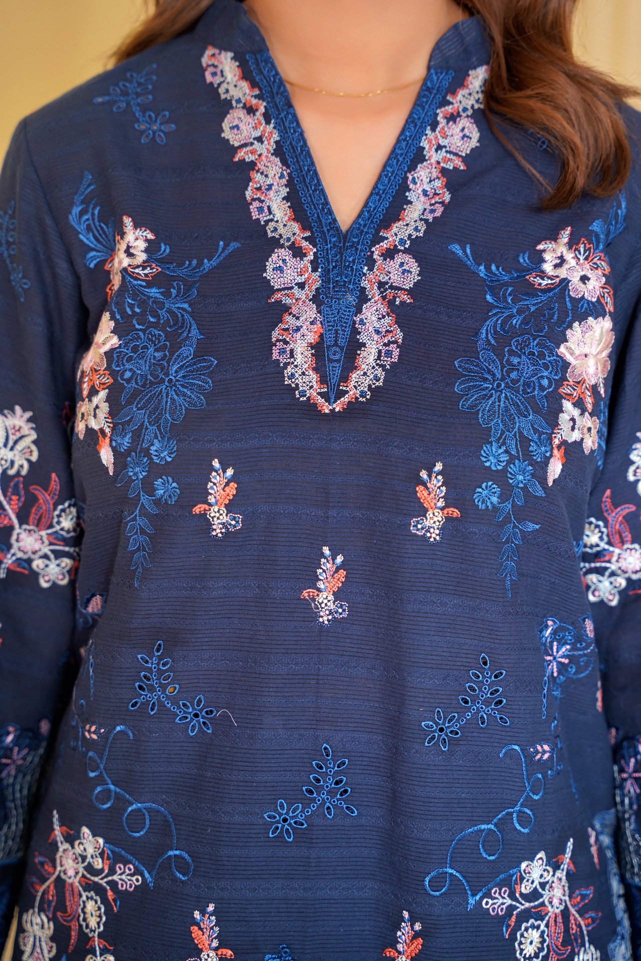 myra-bano-blue-berry-neckline-closeup.jpg